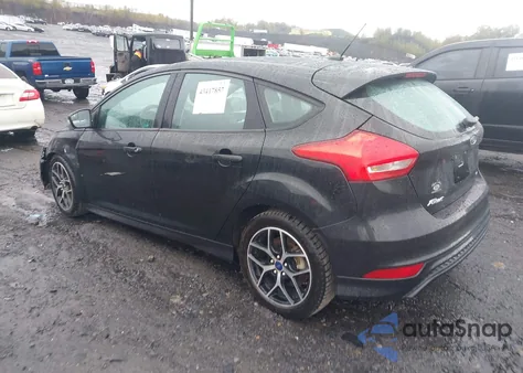 2015 Ford Focus Se z USA, uszkodzony, nr VIN 1FADP3K29FL246734